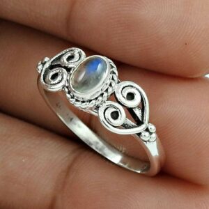 Zilveren Ring Ovale Maansteen